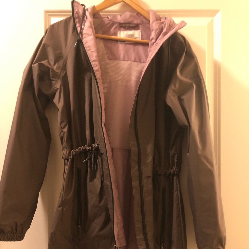 Columbia rain jacket